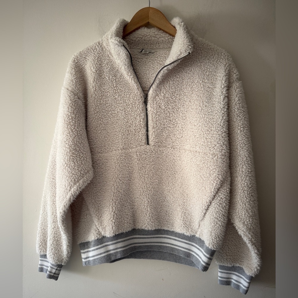 American Eagle Woman’s Sweater 1/2 Zip Front Pockets Cream Sherpa